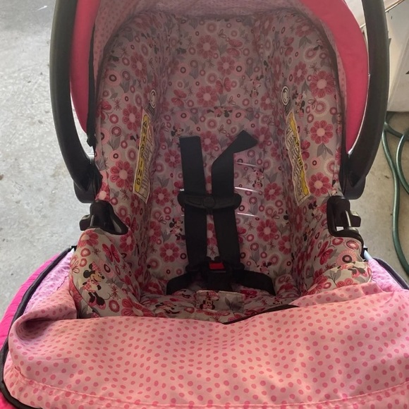 Minnie Mouse car seat & stroller - Picture 4 of 6